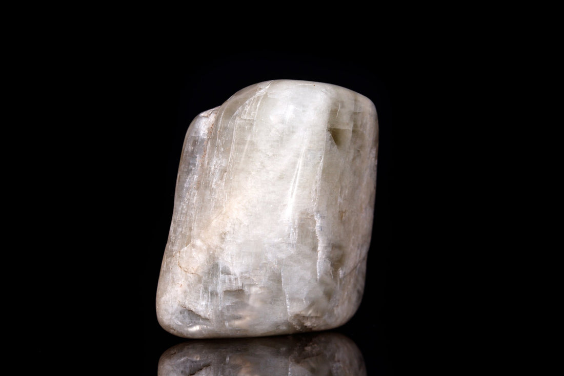 Moonstone - www.Crystals.eu