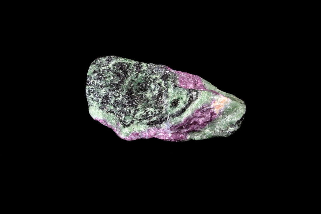 Ruby with zoisite - www.Crystals.eu