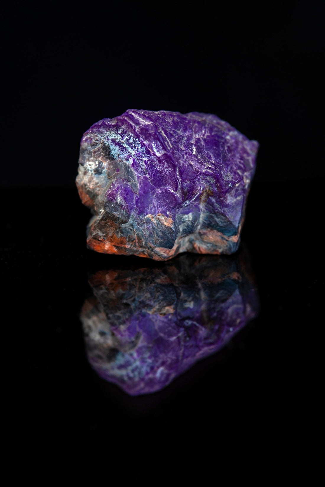 Sugilite - www.Crystals.eu