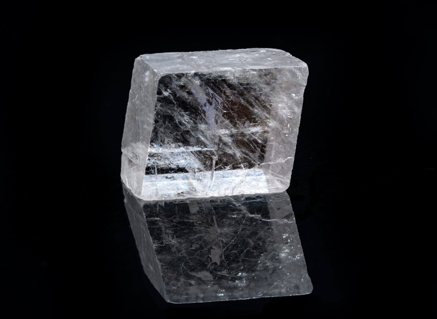 Iceland spar - www.Crystals.eu