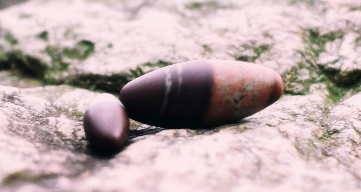 Shiva lingam - www.Crystals.eu