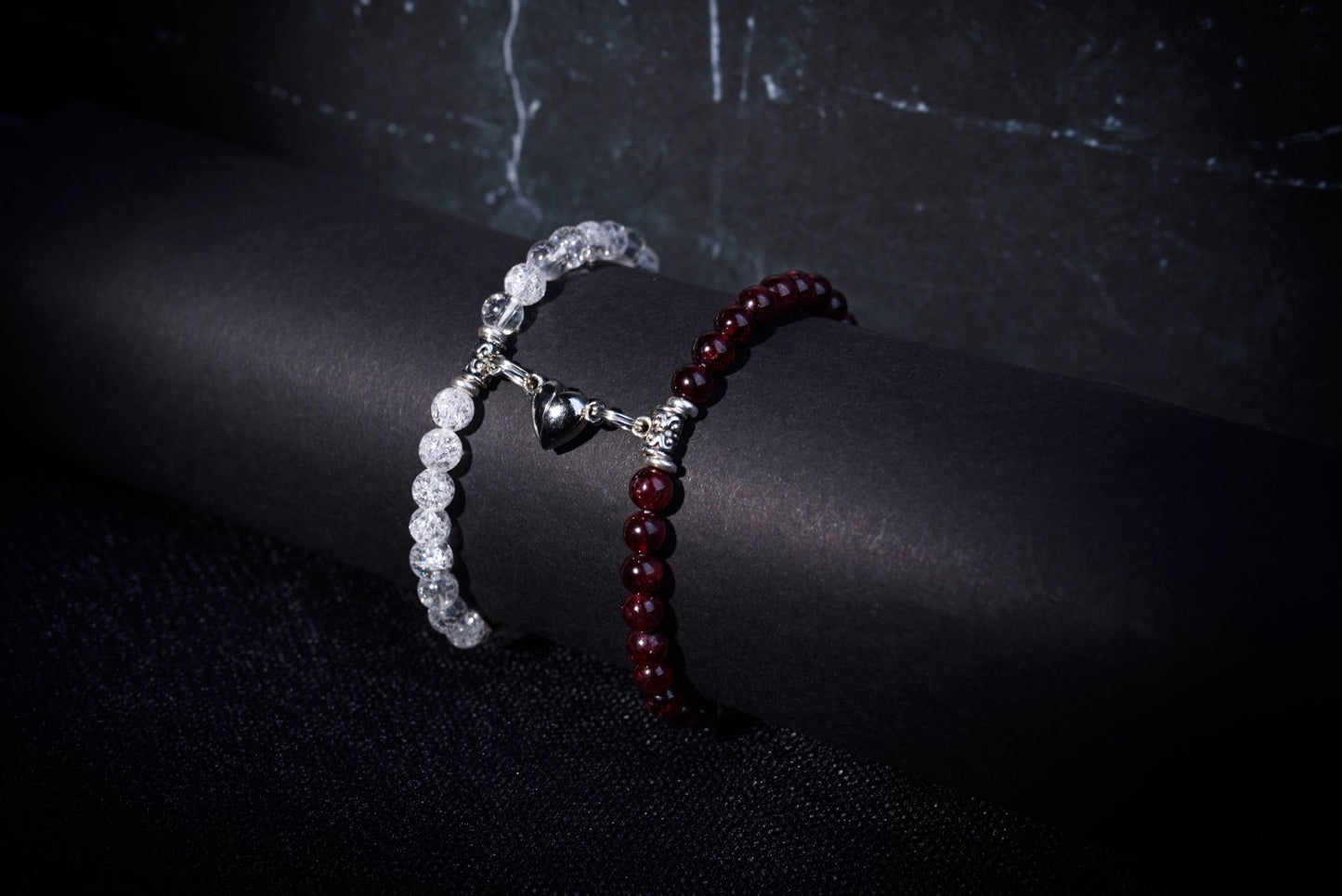 Garnet bracelet with silver – Bonding with the heart