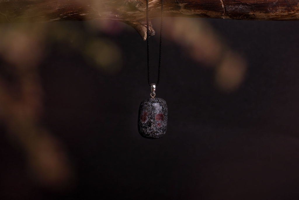 Almandine pendant – 925 silver