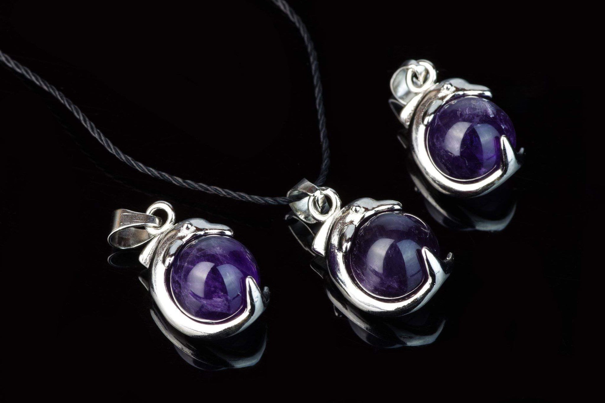 Amethyst pendant dolphin – 10mm