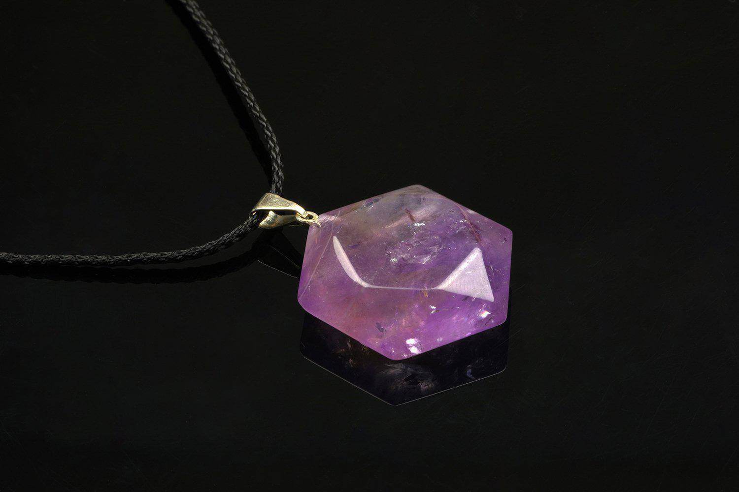 Amethyst pendant – Hexagon